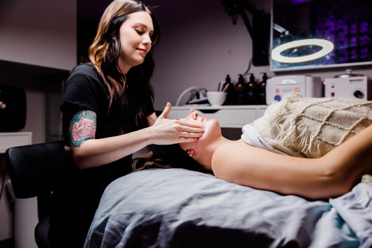 Skin Decoded Course for Estheticians – Learn advanced skin analysis, conditions, hormones, and holistic care.
